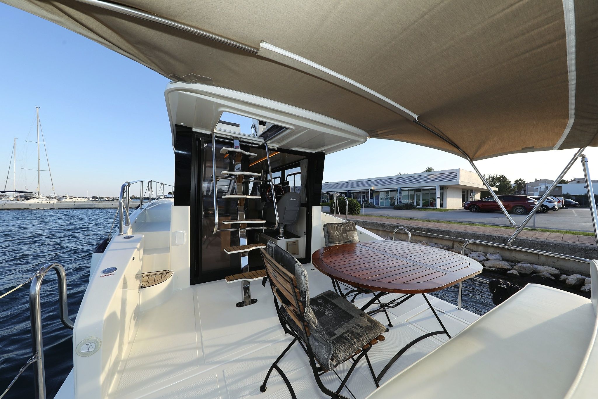 Cobra Yachts 40 | Backup