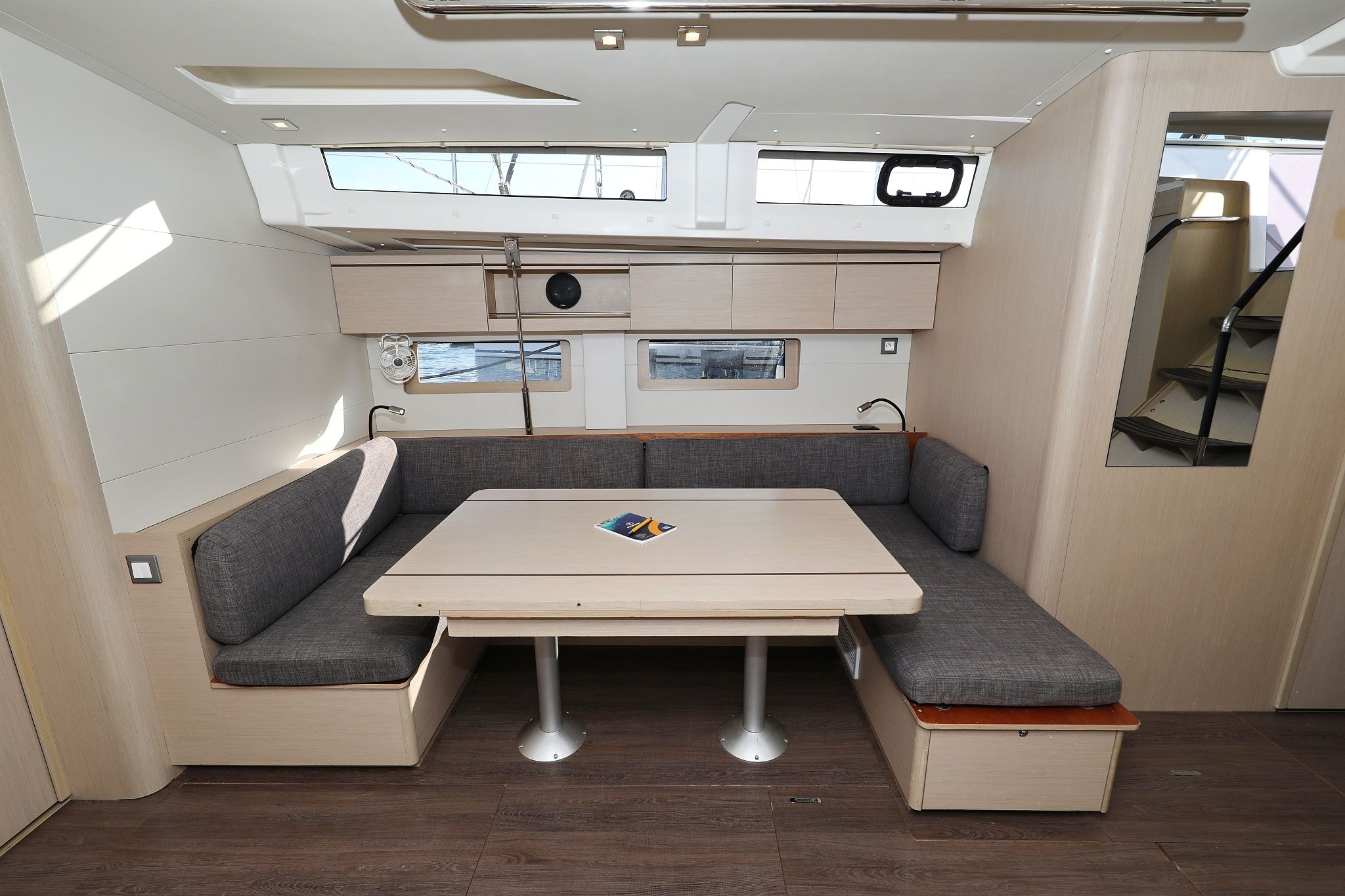 Beneteau Oceanis 51 | Air 1