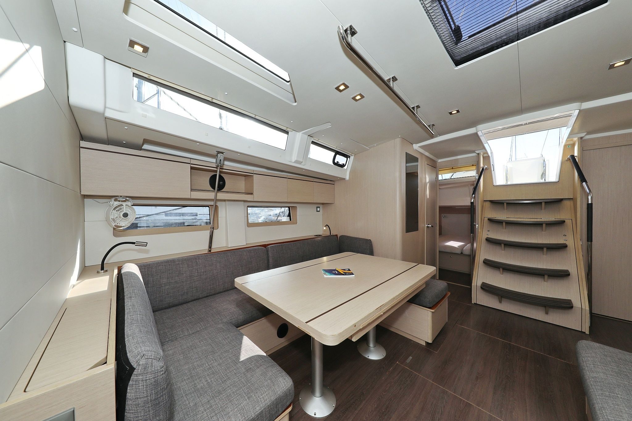 Beneteau Oceanis 51 | Air 1