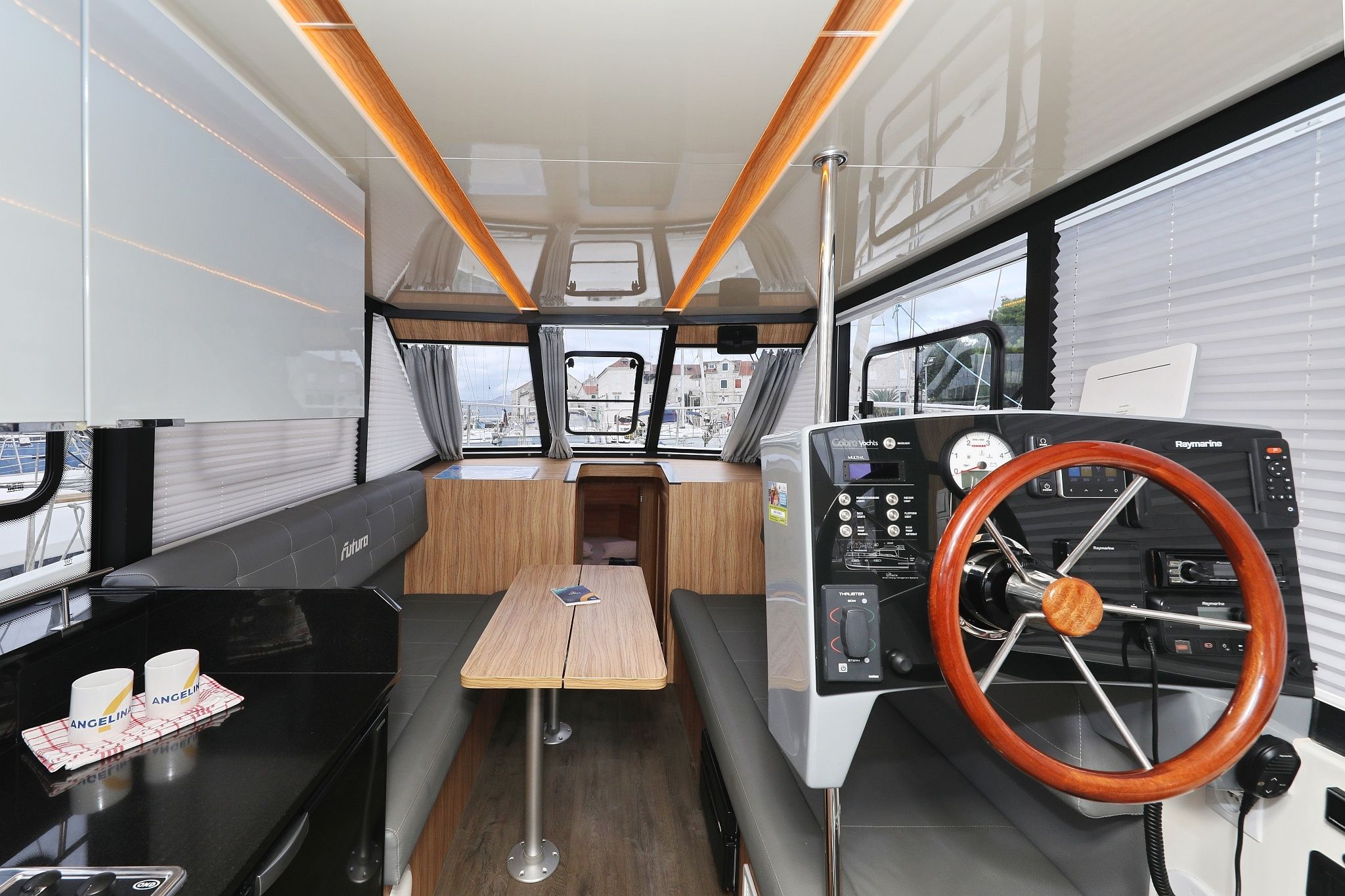Cobra Yachts 40 | Running Gag I
