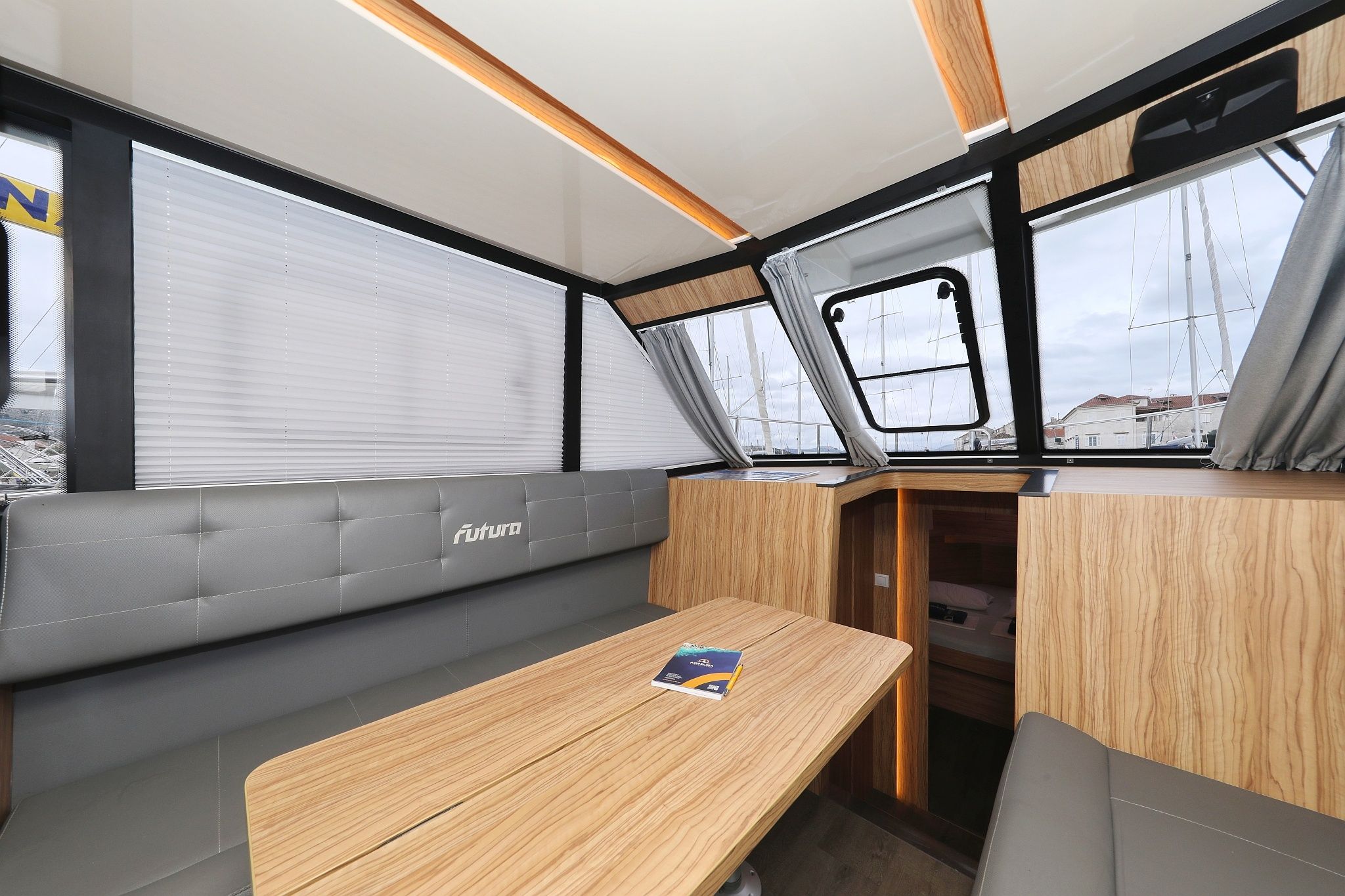 Cobra Yachts 40 | Running Gag I