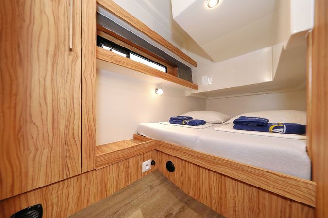 Cobra Yachts 40 | Running Gag I