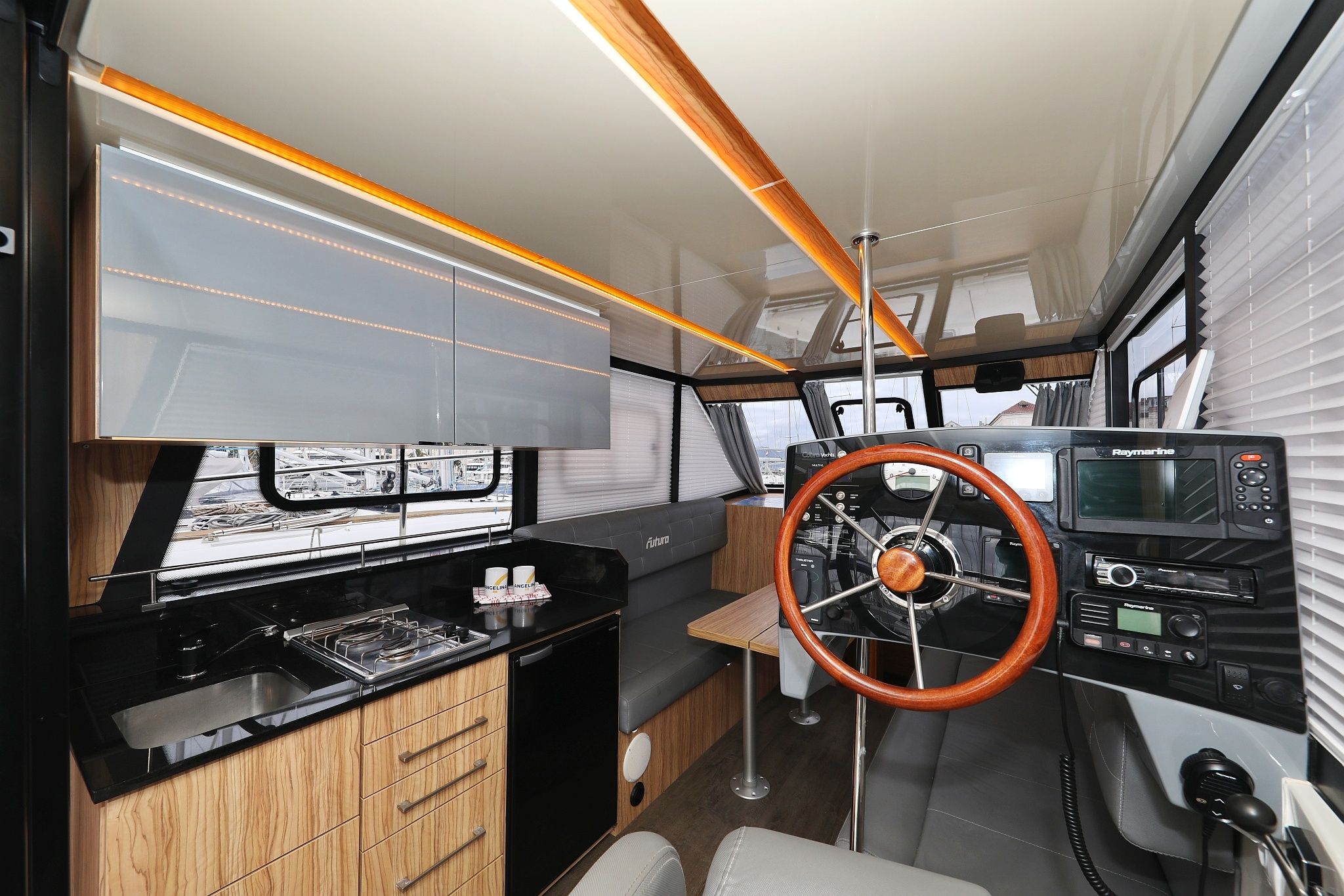 Cobra Yachts 40 | Running Gag I