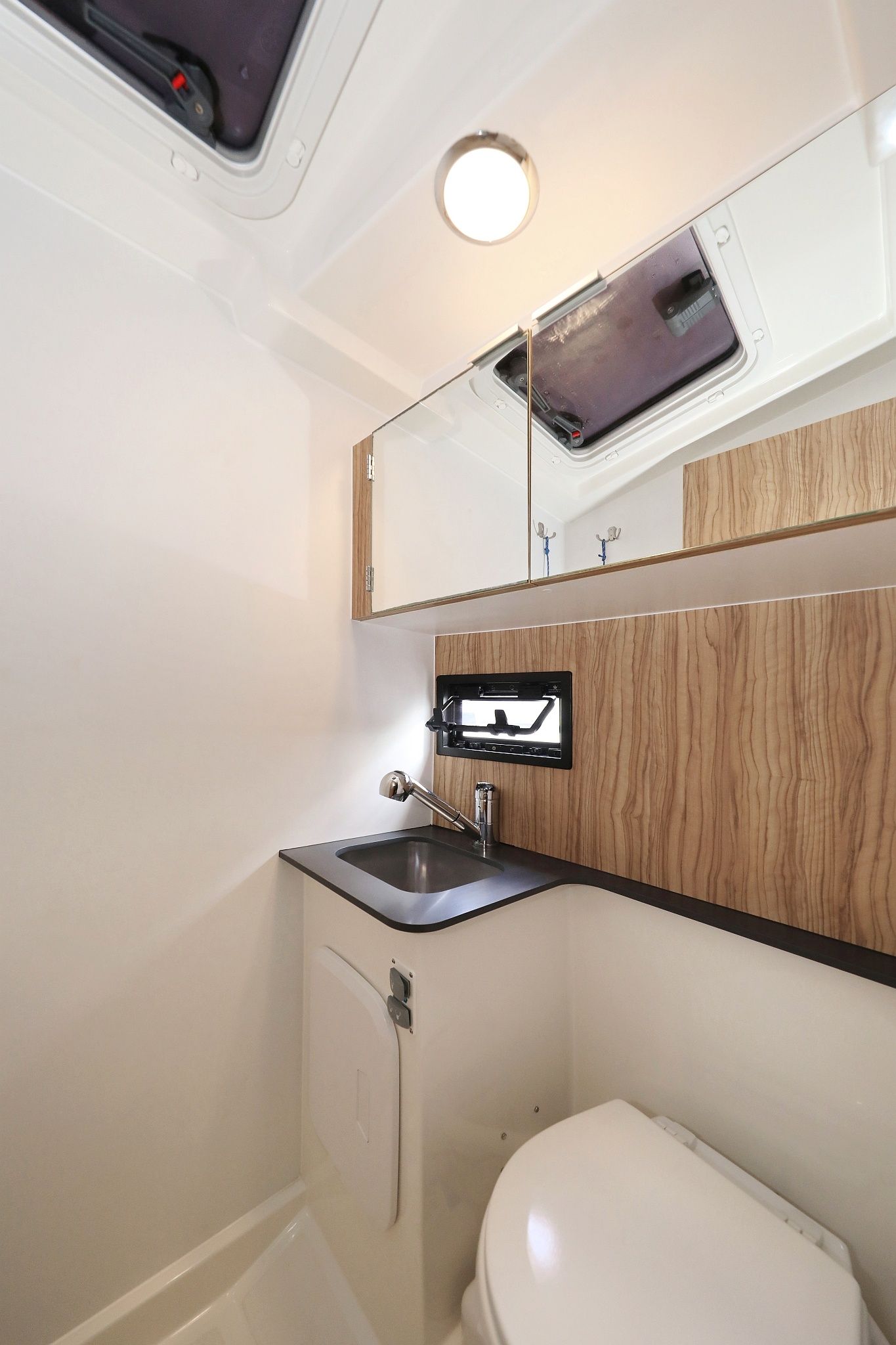 Cobra Yachts 40 | Running Gag I
