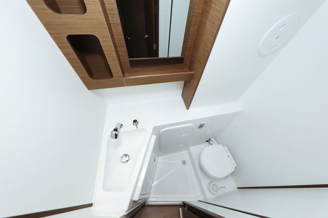 Lagoon 42 | Air Wave