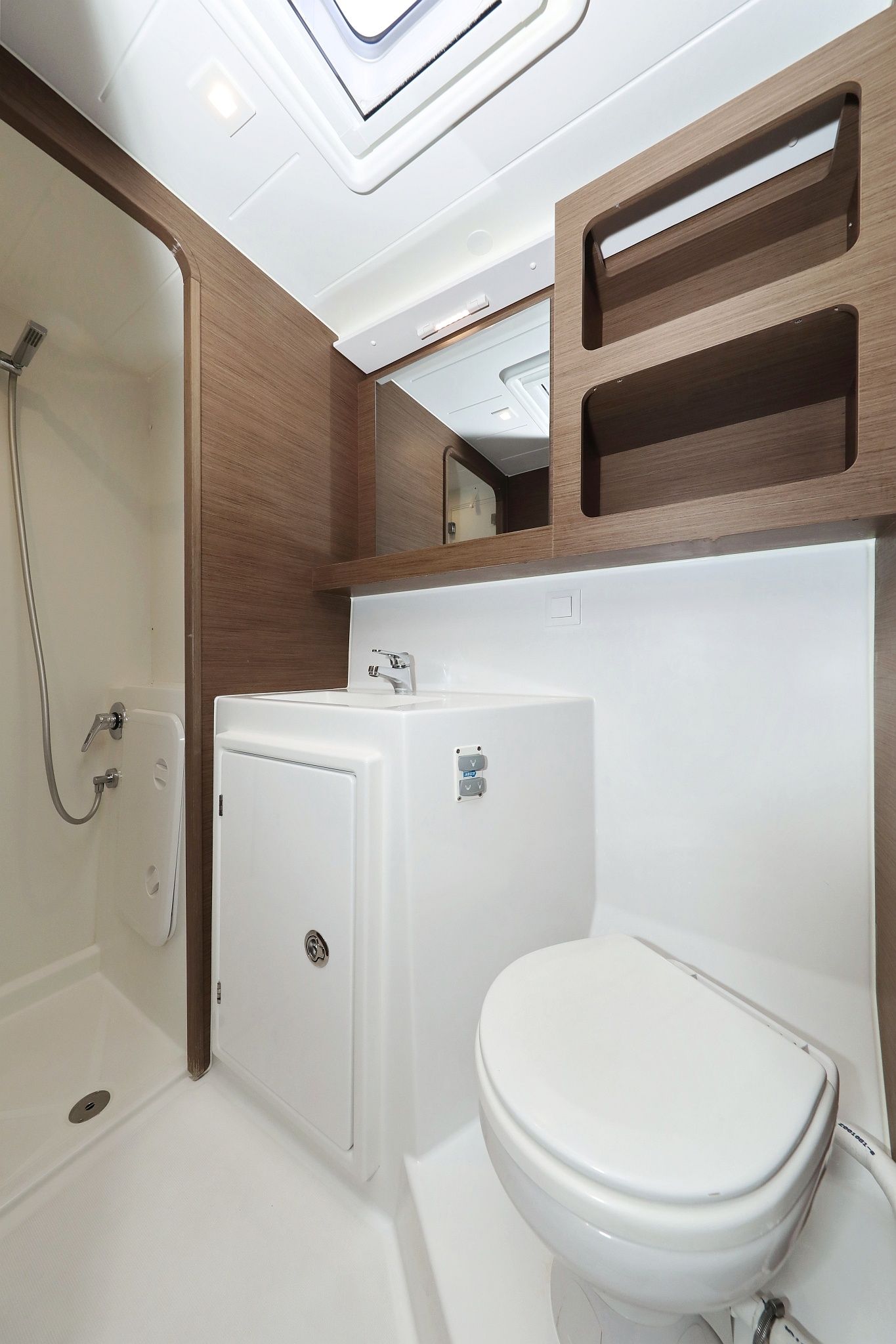 Lagoon 42 | Air Wave