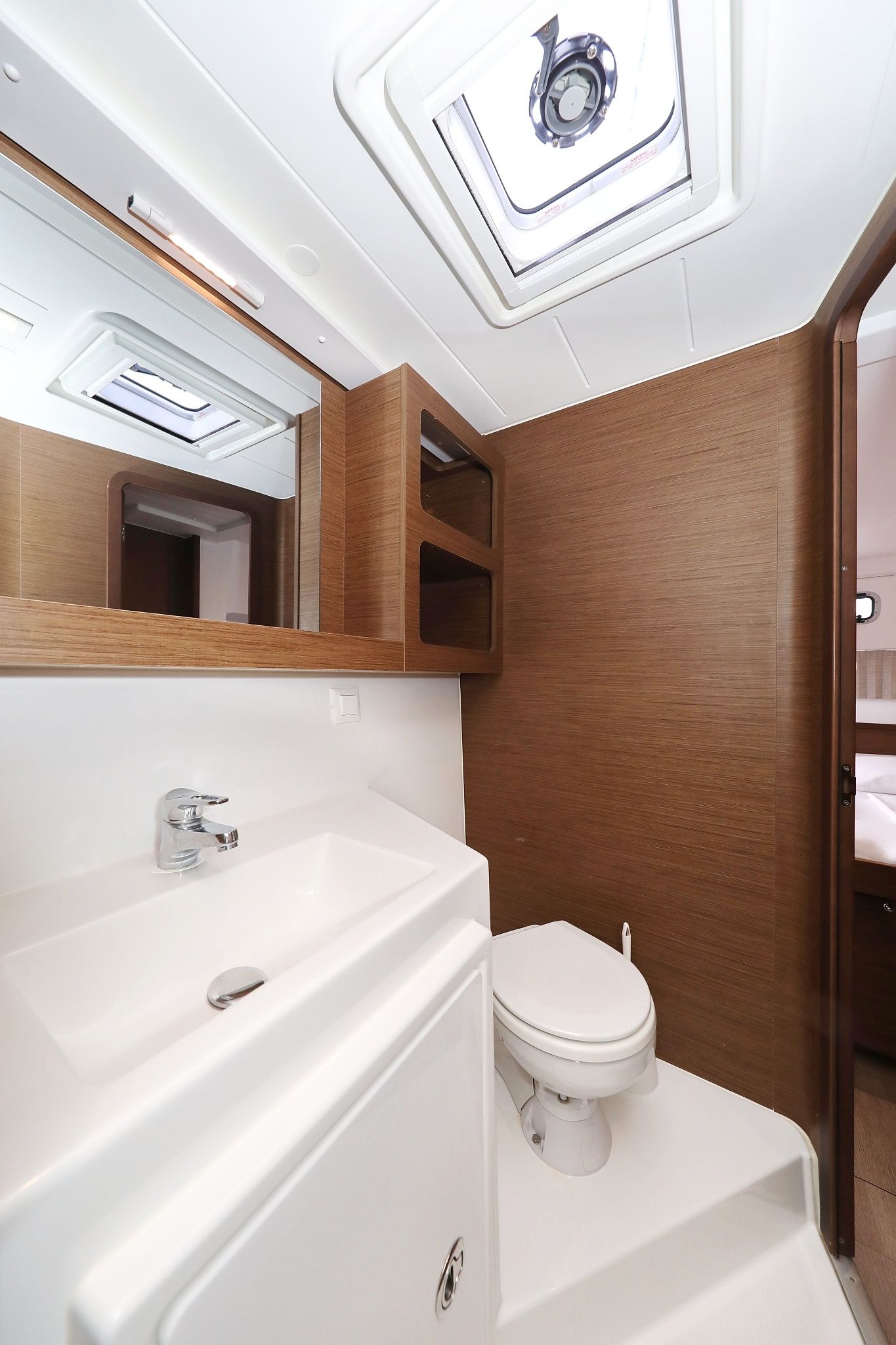 Lagoon 42 | Air Wave