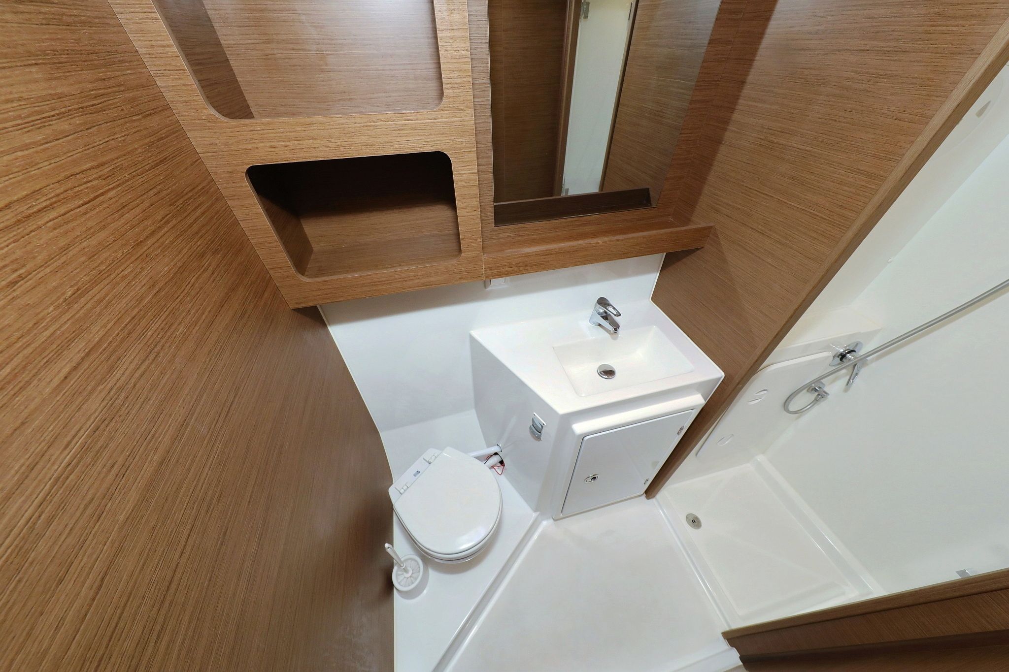 Lagoon 42 | Air Wave