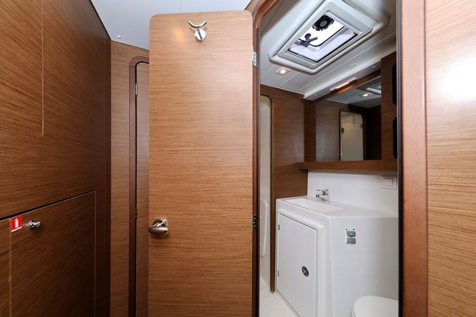 Lagoon 42 | Air Wave