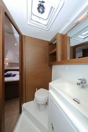 Lagoon 42 | Air Wave