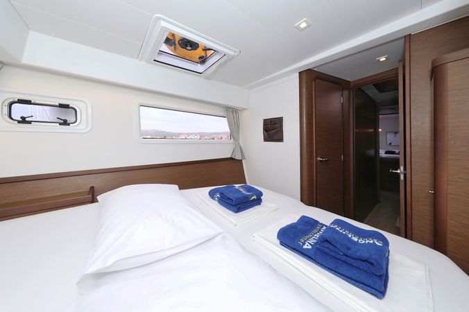 Lagoon 42 | Air Wave