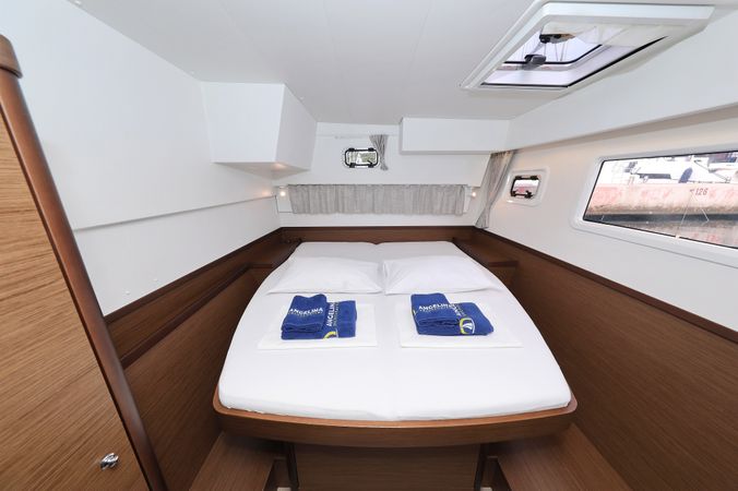 Lagoon 42 | Air Wave