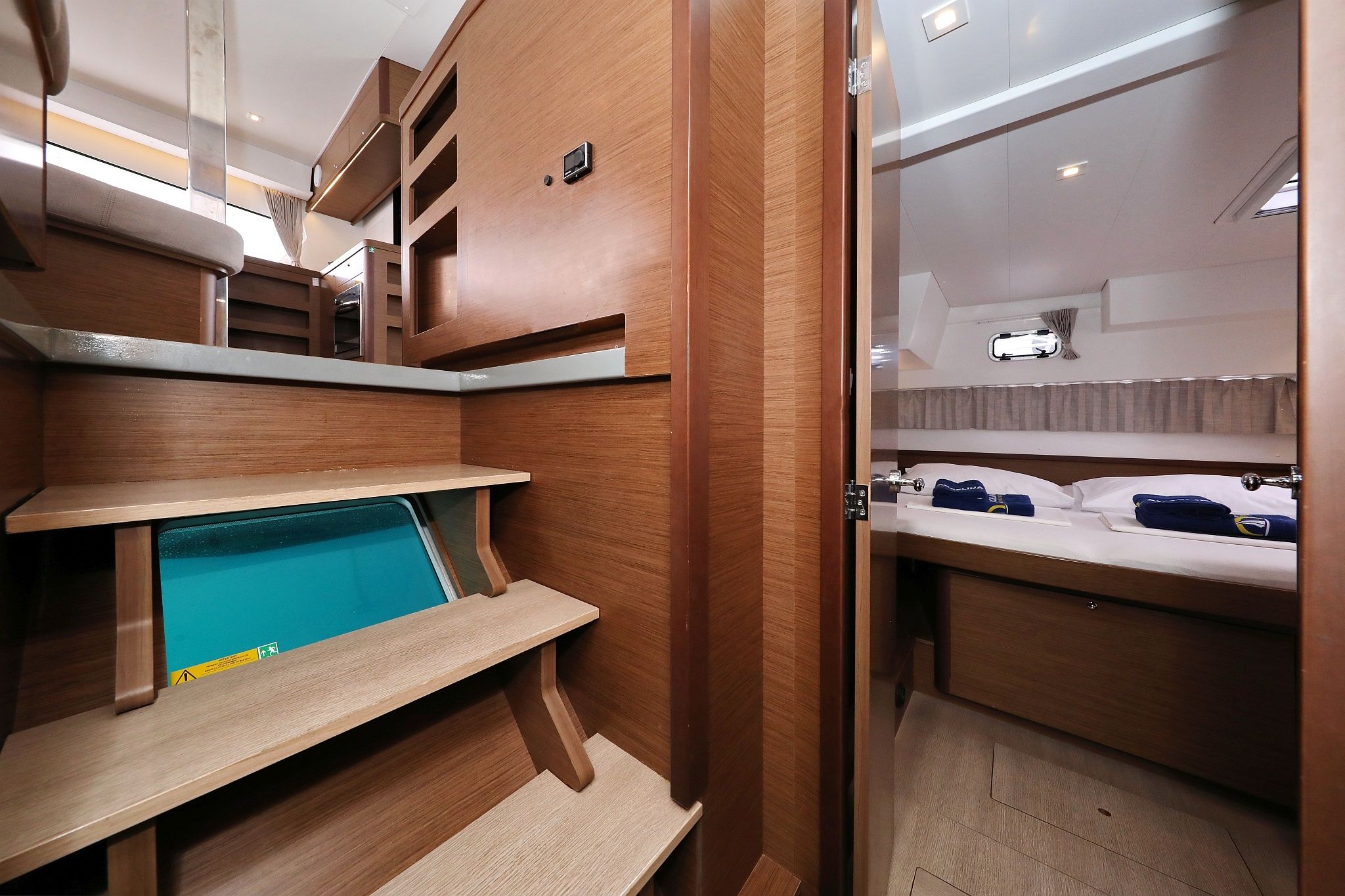 Lagoon 42 | Air Wave