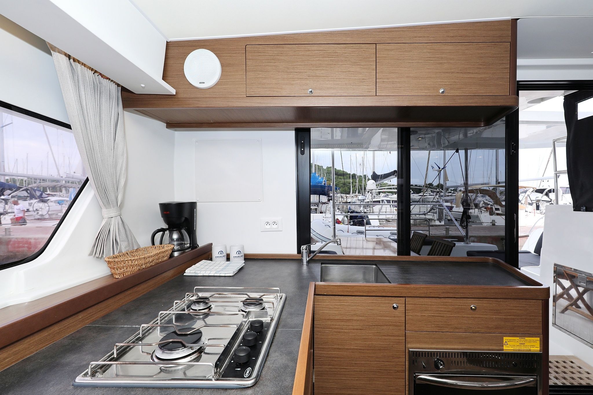 Lagoon 42 | Air Wave