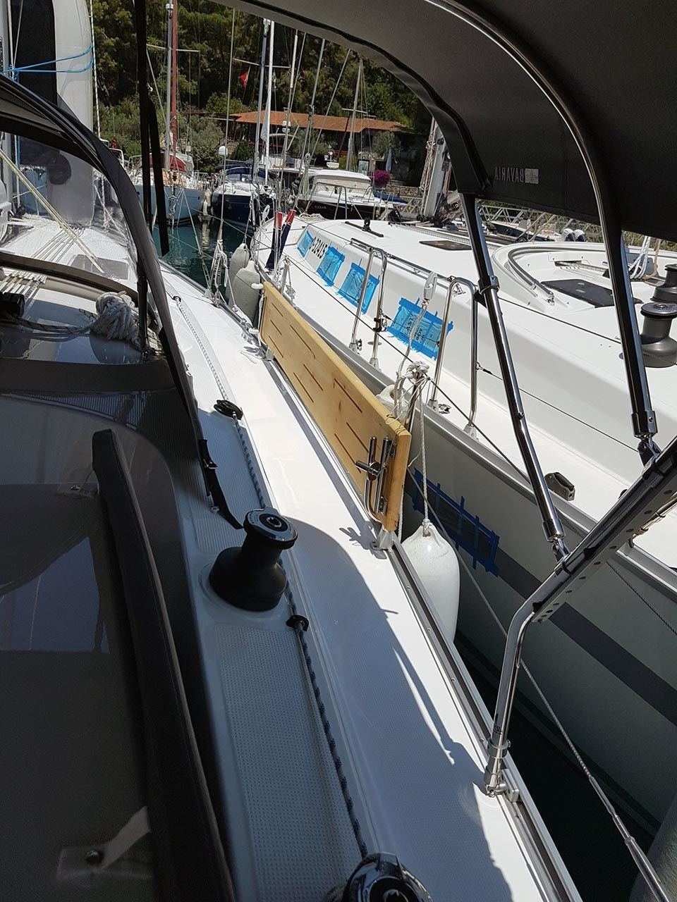 Bavaria Cruiser 37 | Crush