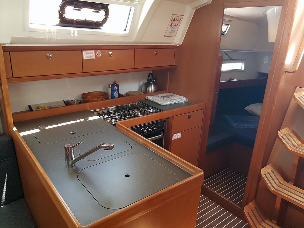 Bavaria Cruiser 37 | Crush