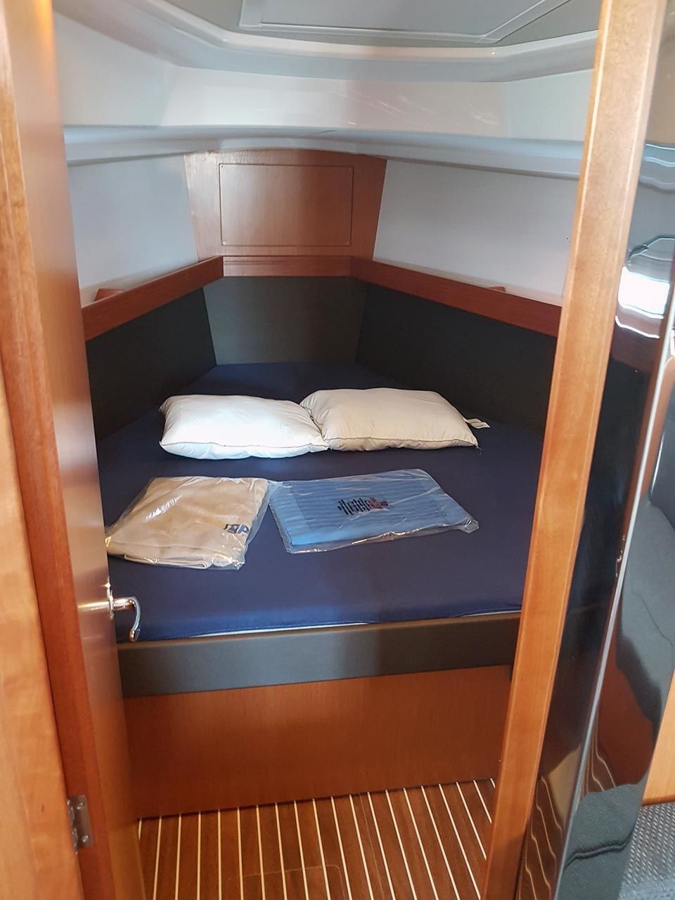 Bavaria Cruiser 37 | Crush