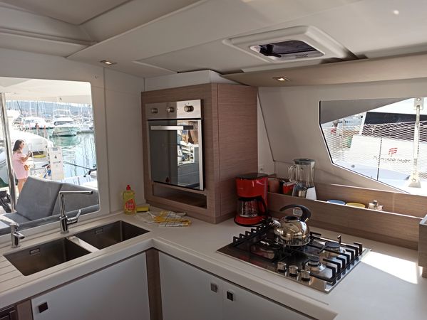 Fountaine Pajot Saona 47 | Desafinado