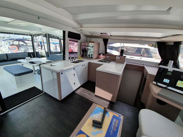 Fountaine Pajot Astrea 42 | Discordia