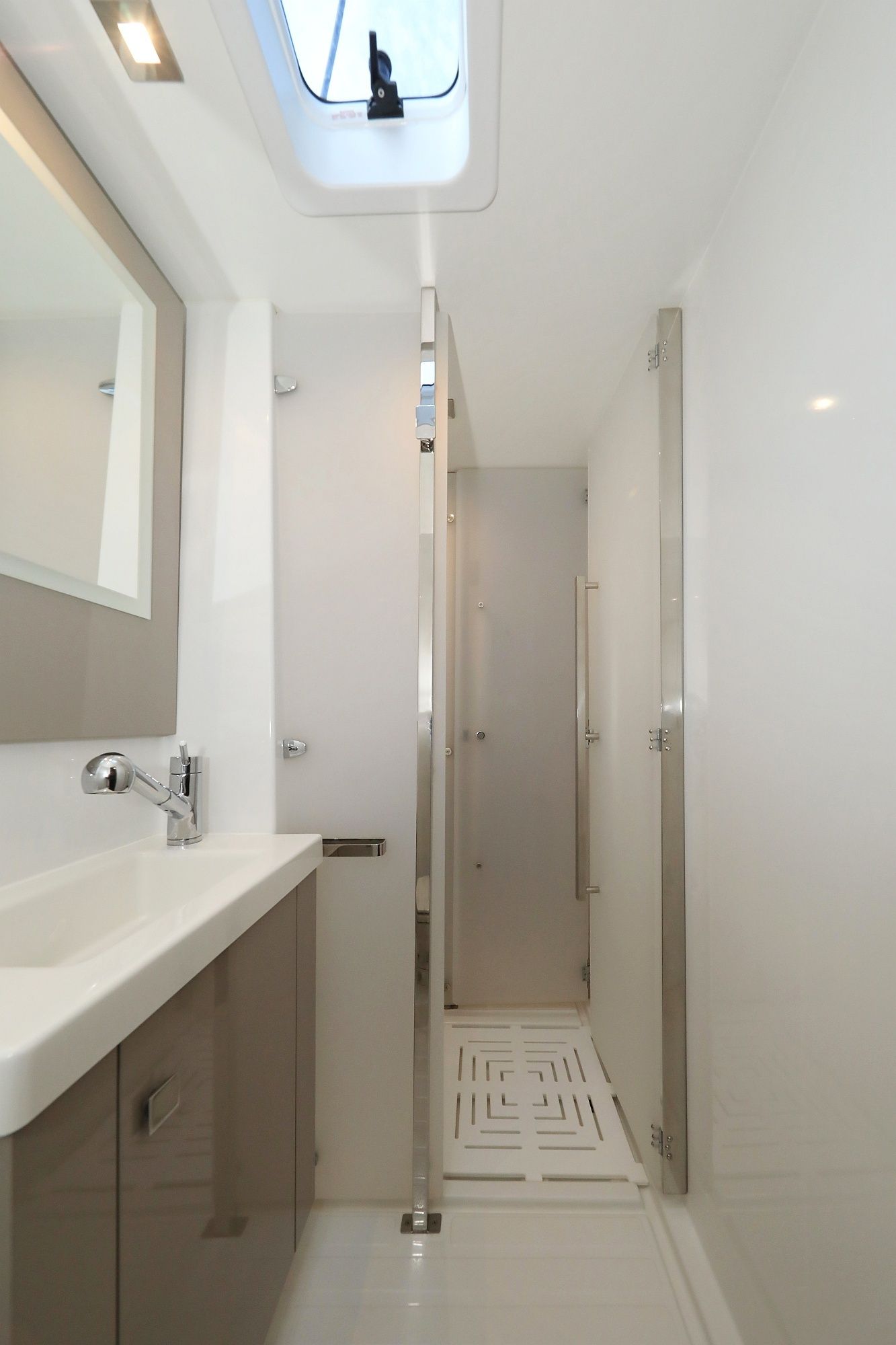 Fountaine Pajot Astrea 42 | Discordia