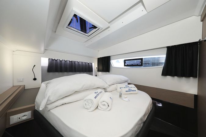 Fountaine Pajot Astrea 42 | Discordia