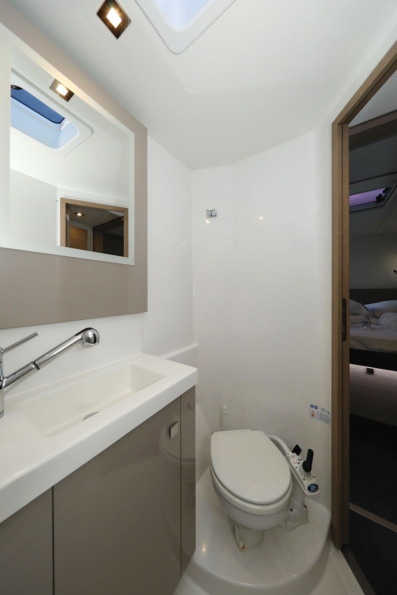 Fountaine Pajot Astrea 42 | Discordia