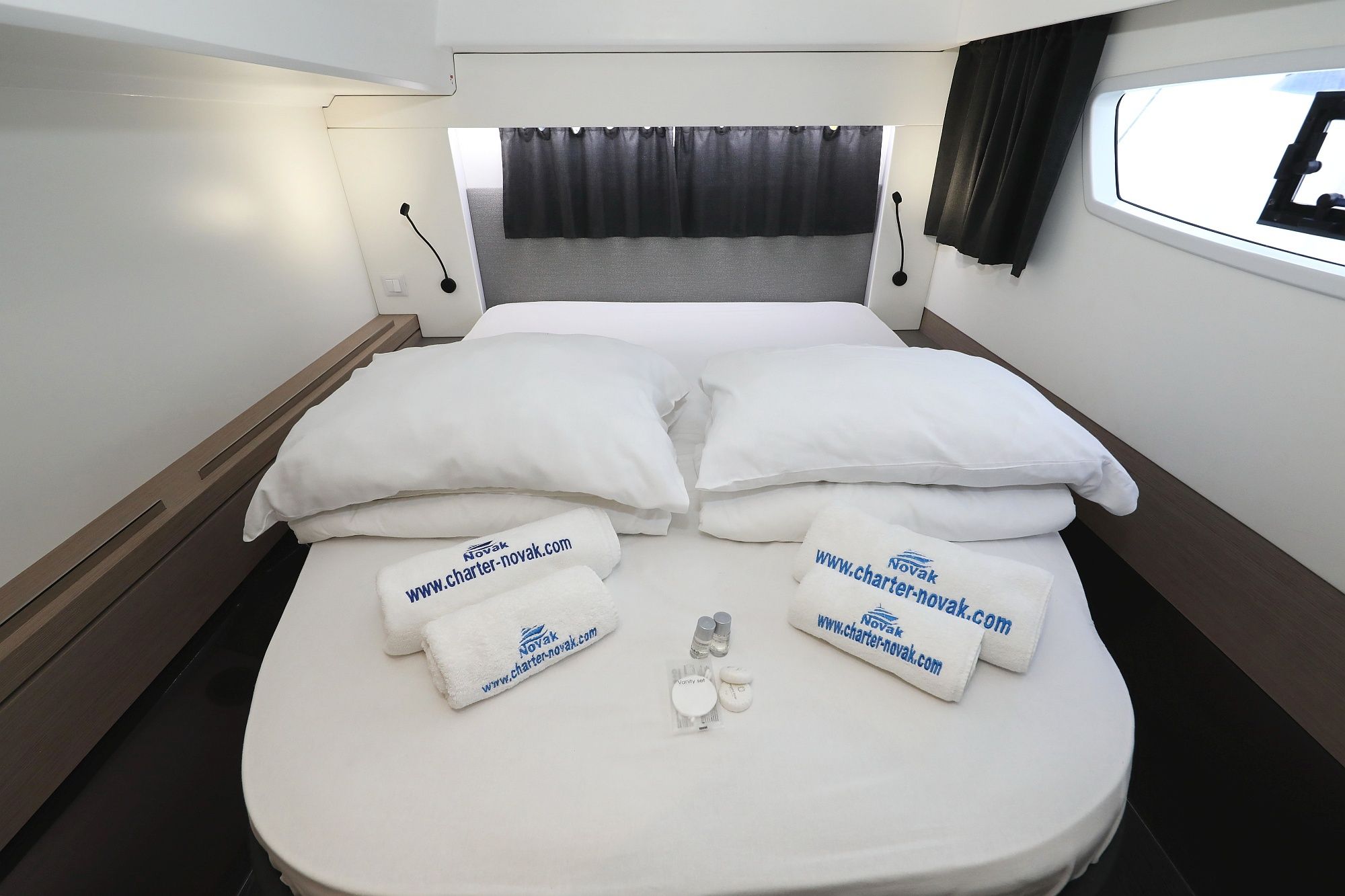 Fountaine Pajot Astrea 42 | Discordia