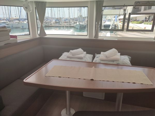 Lagoon 42 | Angela 5