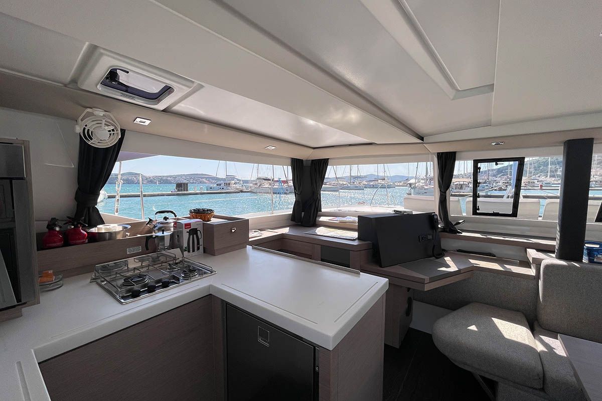 Fountaine Pajot Astrea 42 | Barramundi 3