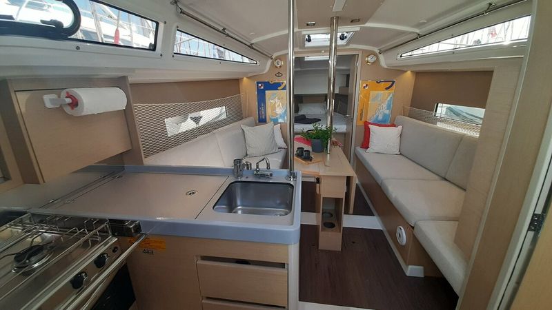 Beneteau Oceanis 30.1 | Mobula Zero