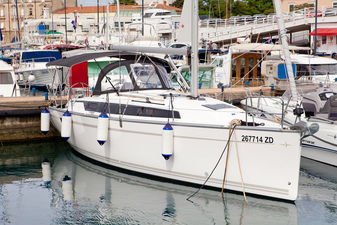 Bavaria Cruiser 34 | Aston