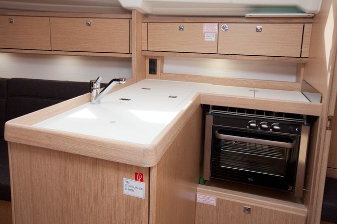 Bavaria Cruiser 34 | Aston