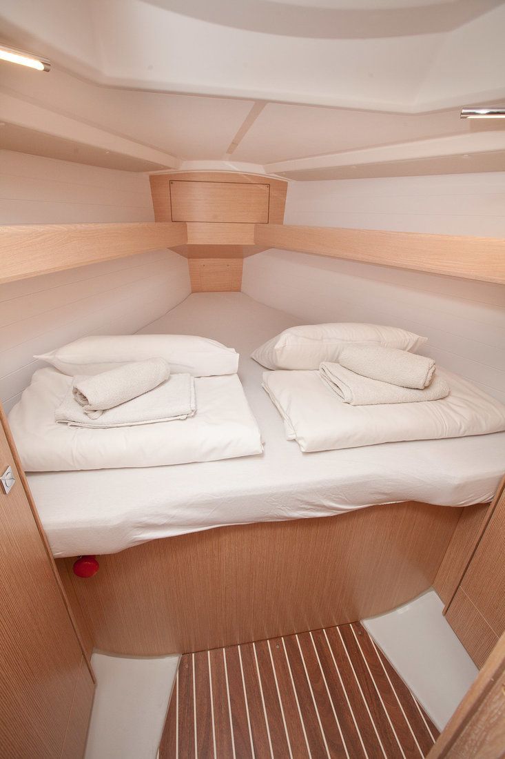 Bavaria Cruiser 34 | Aston