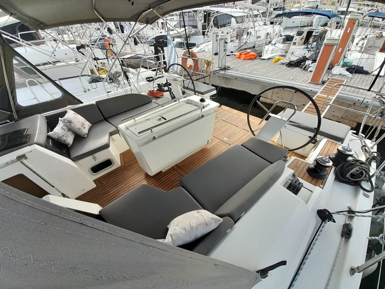 Beneteau Oceanis 46.1 | Aeolian Melody