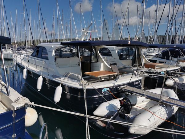 SAS Vektor 44 | Roberta