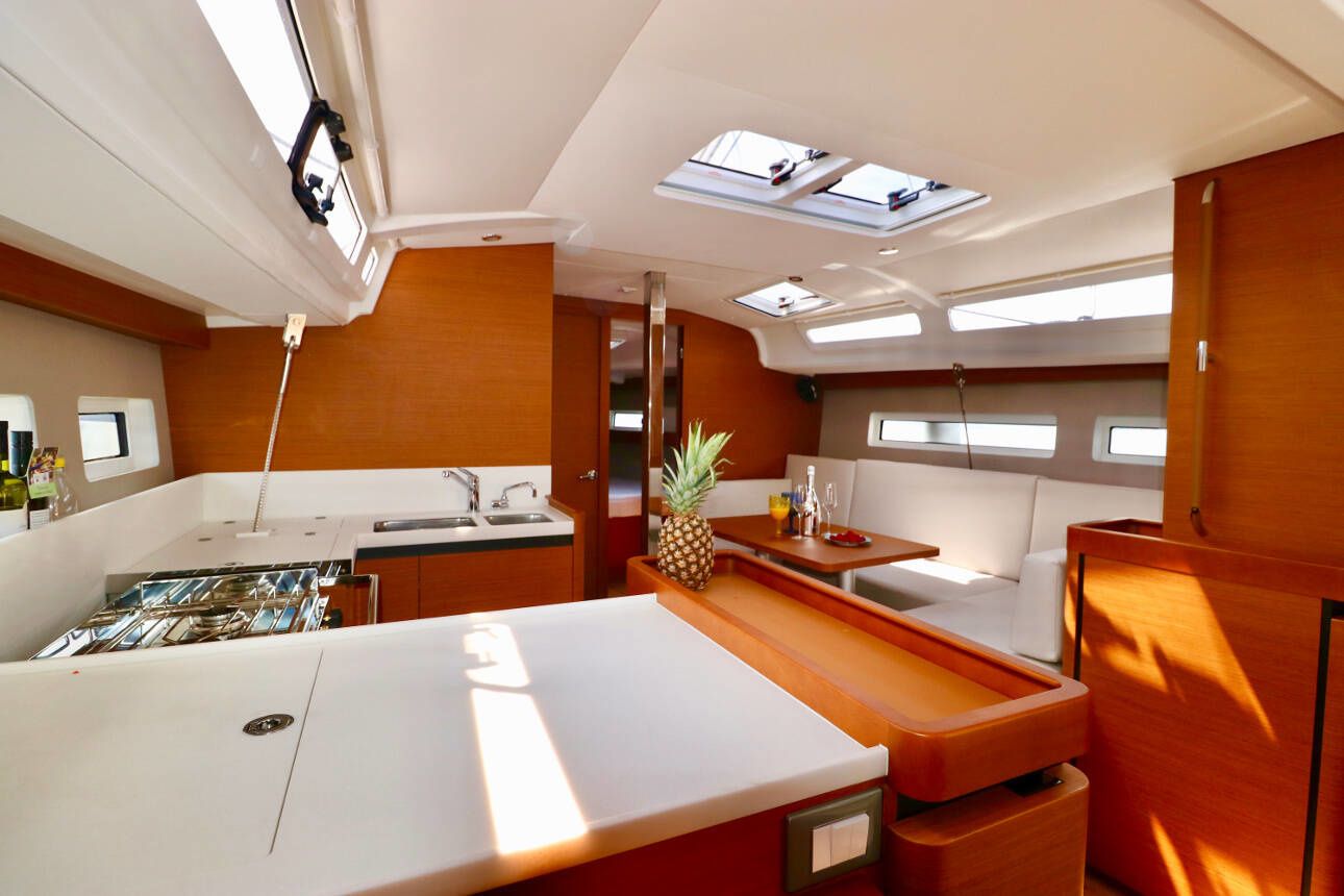 Jeanneau Sun Odyssey 440 | Habibi