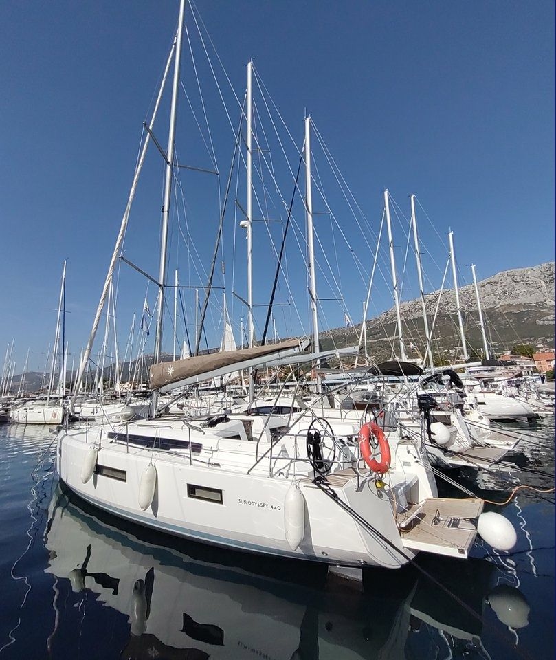 Jeanneau Sun Odyssey 440 | Habibi