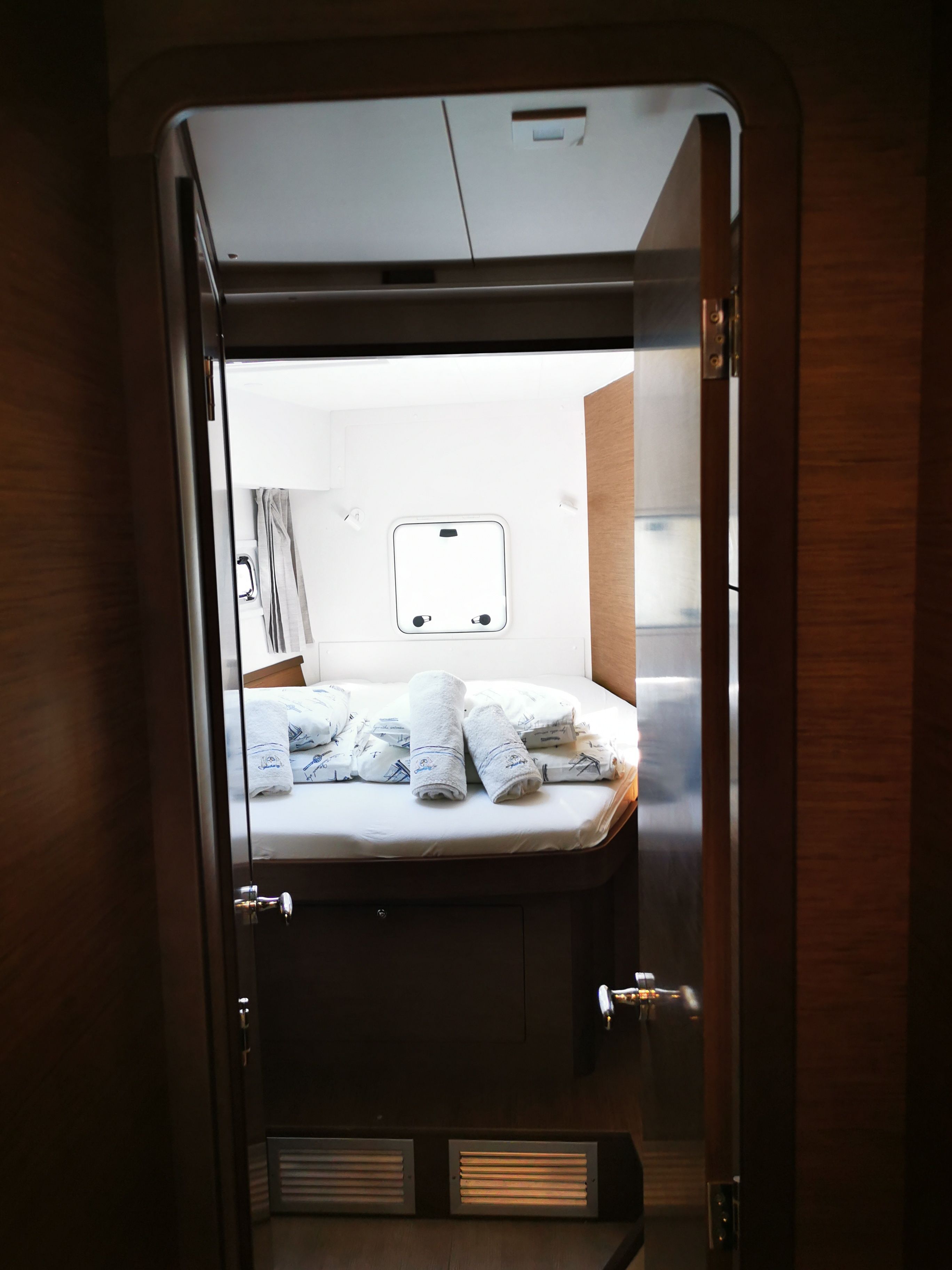 Lagoon 42 | Kobukson