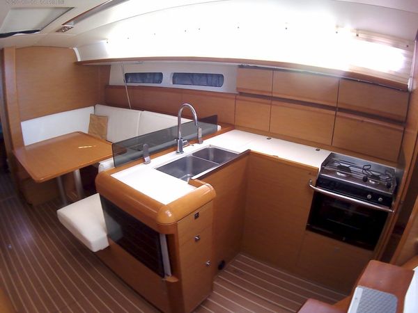 Jeanneau Sun Odyssey 409 | Traveller