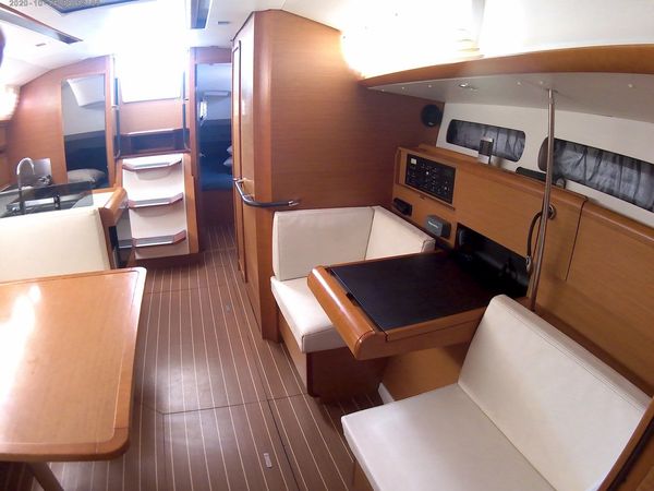 Jeanneau Sun Odyssey 409 | Traveller