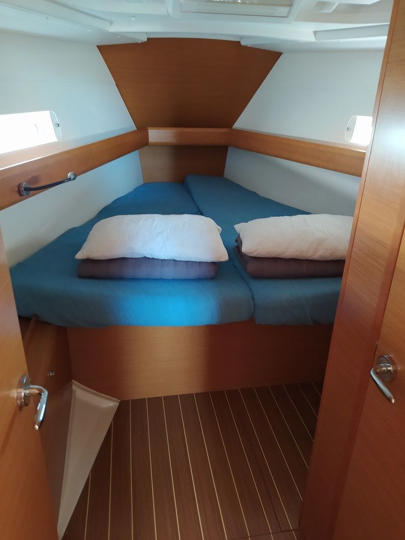 Jeanneau Sun Odyssey 409 | Traveller