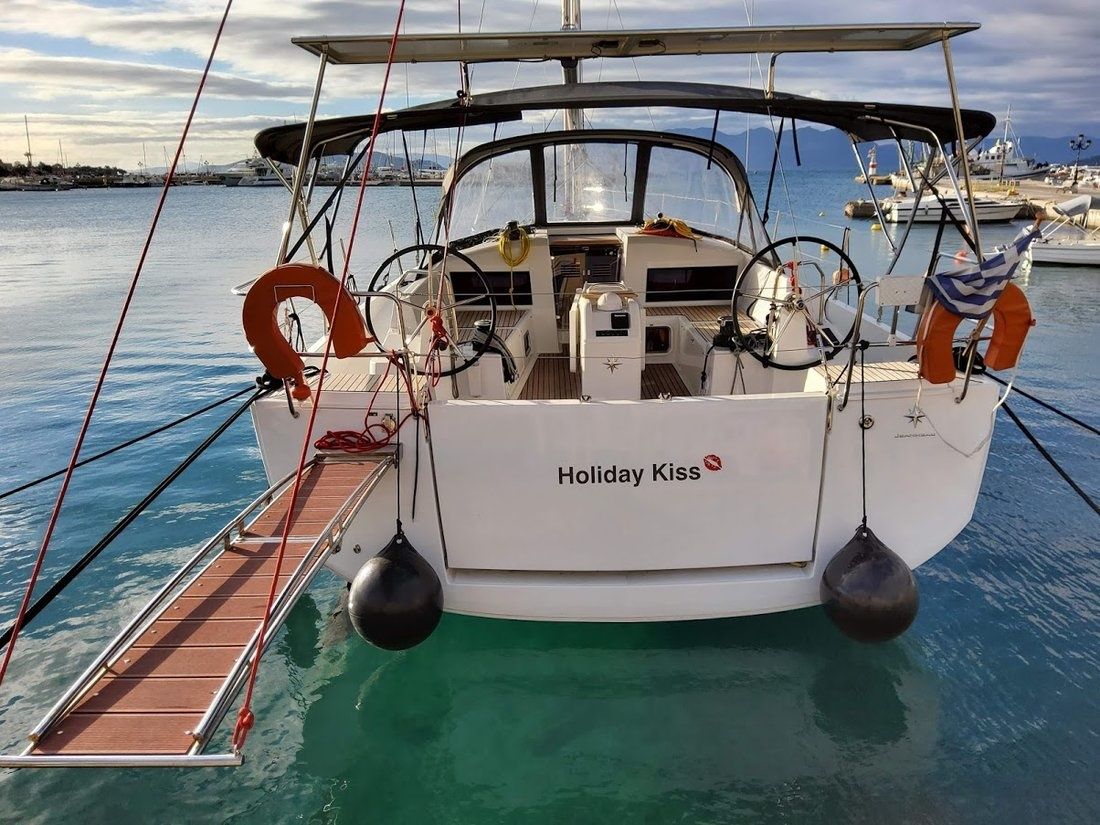 Jeanneau Sun Odyssey 440 | Holiday Kiss