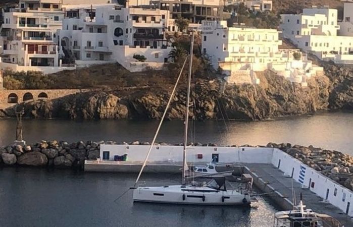 Jeanneau Sun Odyssey 440 | Holiday Kiss