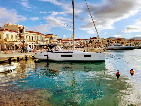 Jeanneau Sun Odyssey 440 | Holiday Kiss