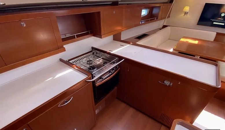 Beneteau Oceanis 54 | Thidawaree