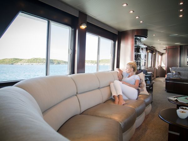 Crescent 116 | Unbridled