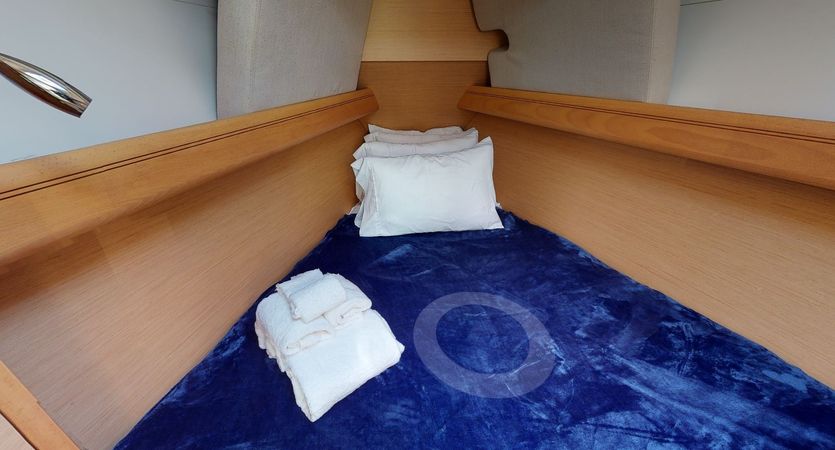 Jeanneau Sun Odyssey 389 | 39 North