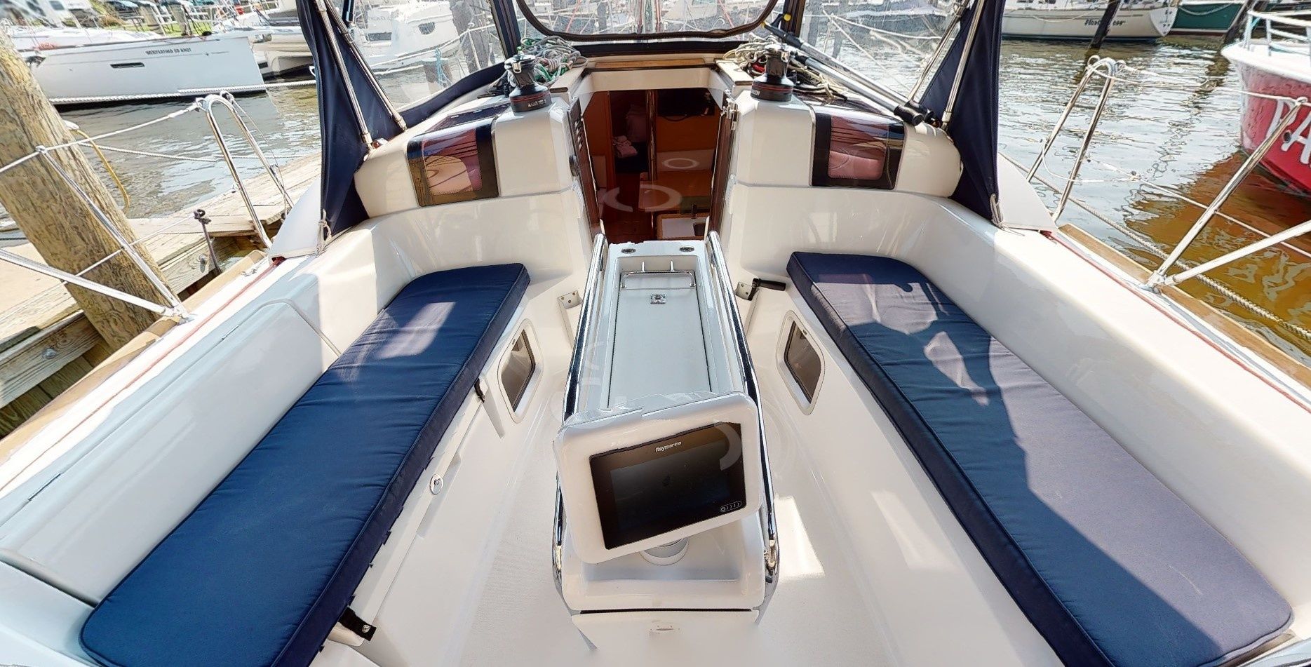 Jeanneau Sun Odyssey 389 | 39 North