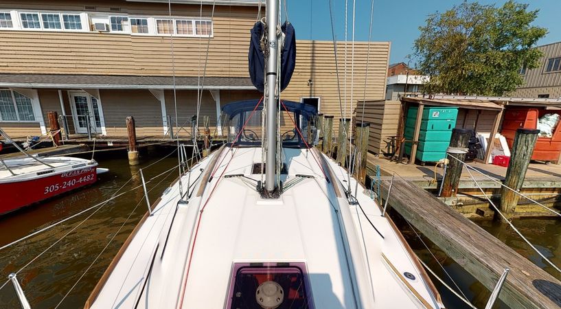 Jeanneau Sun Odyssey 389 | 39 North