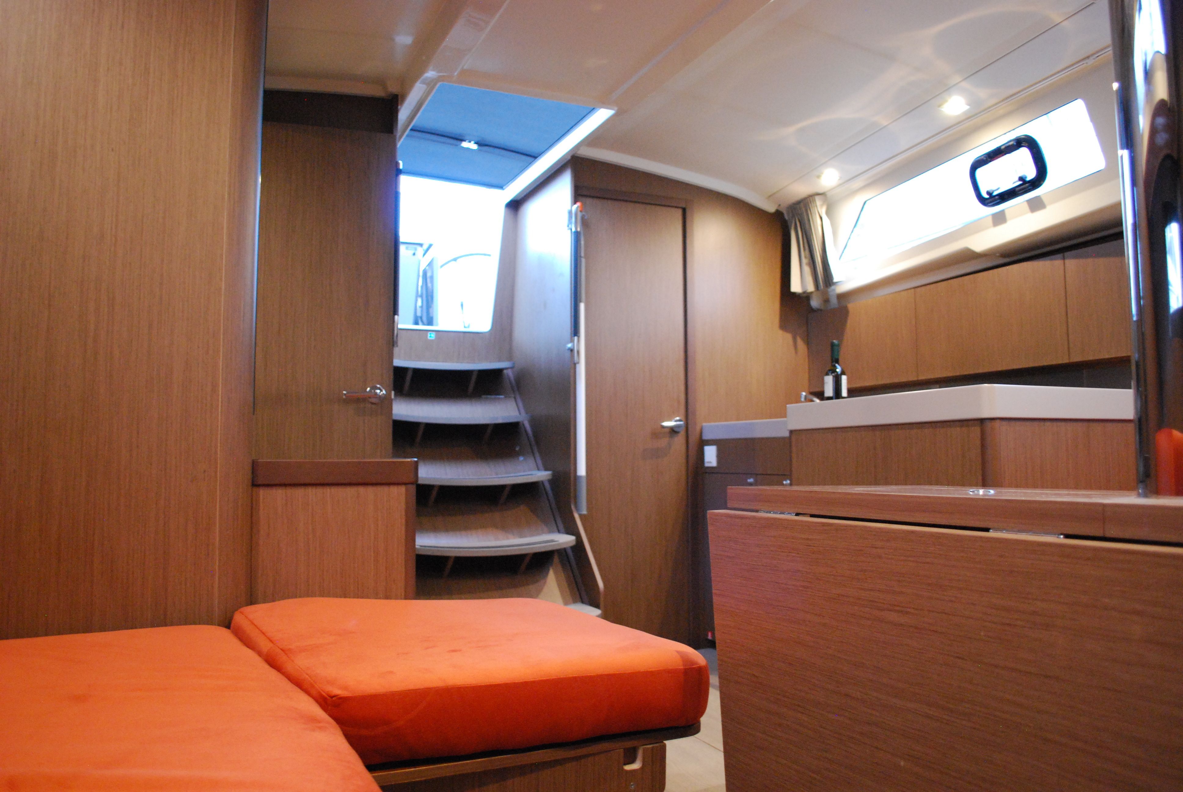 Beneteau Oceanis 41.1 | Alma